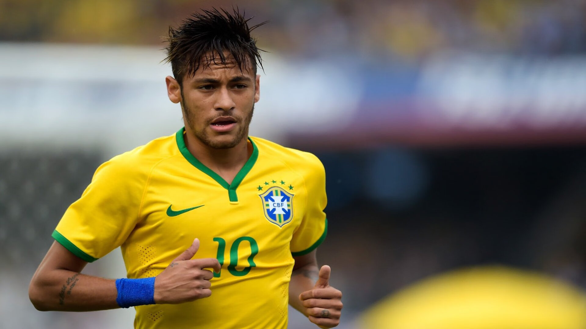 拜仁观众热烈欢呼!,内马尔迎来十五赛季出色发挥引发球迷热议